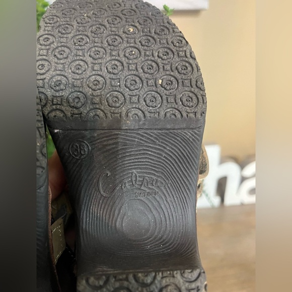 CALOU Stylish Women's Clog Sandals with Buckle - Black and Tan Size 7.5 - Picture 14 of 14